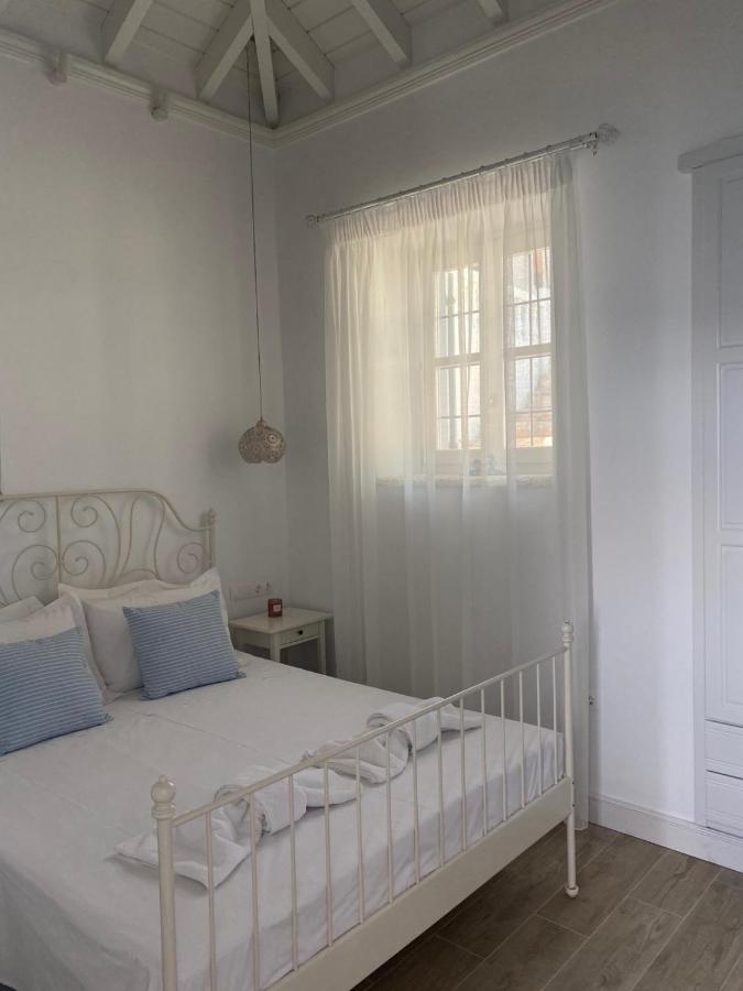 Halki Sea Breeze - A Waterfront Villa Экстерьер фото