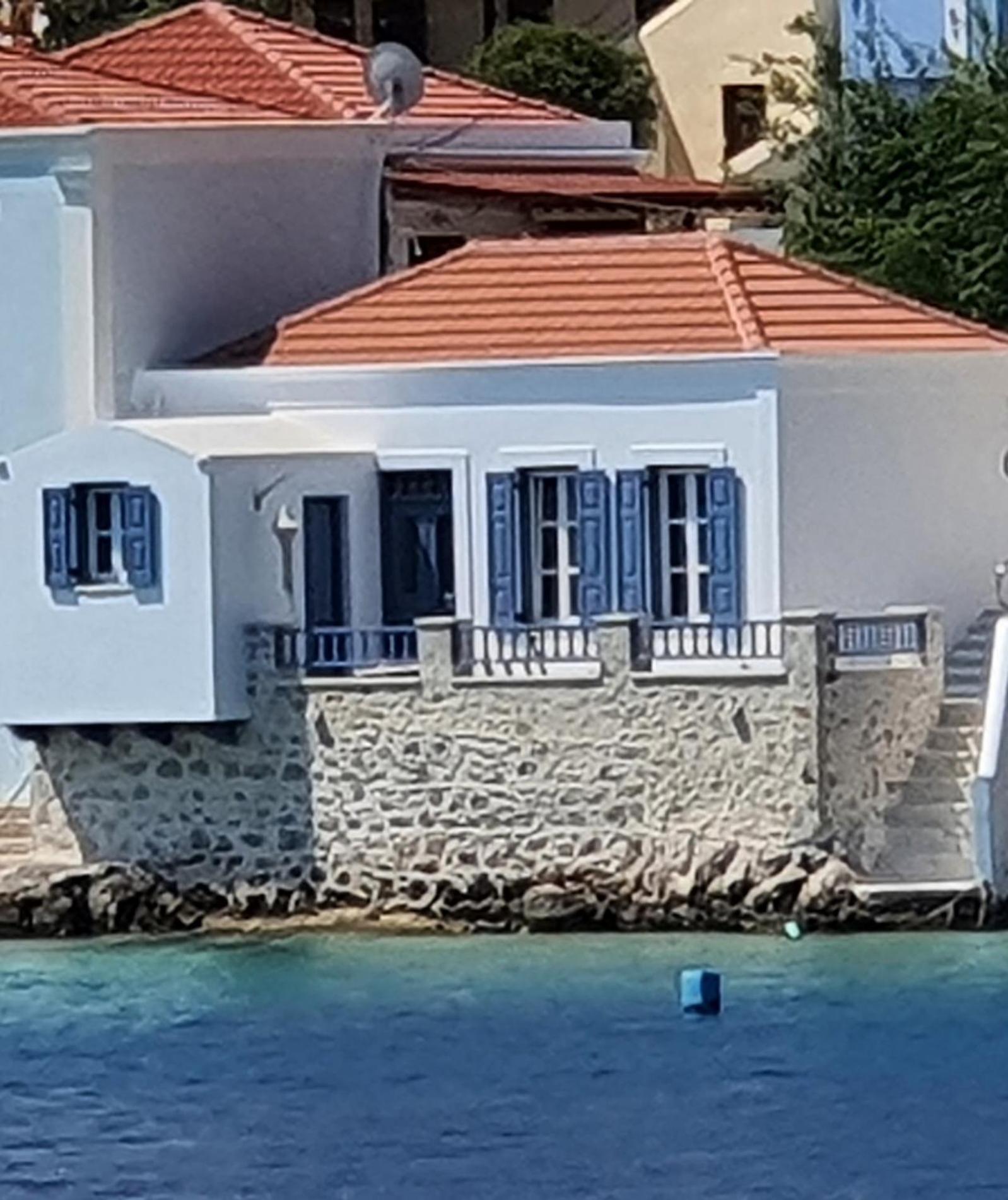 Halki Sea Breeze - A Waterfront Villa Экстерьер фото